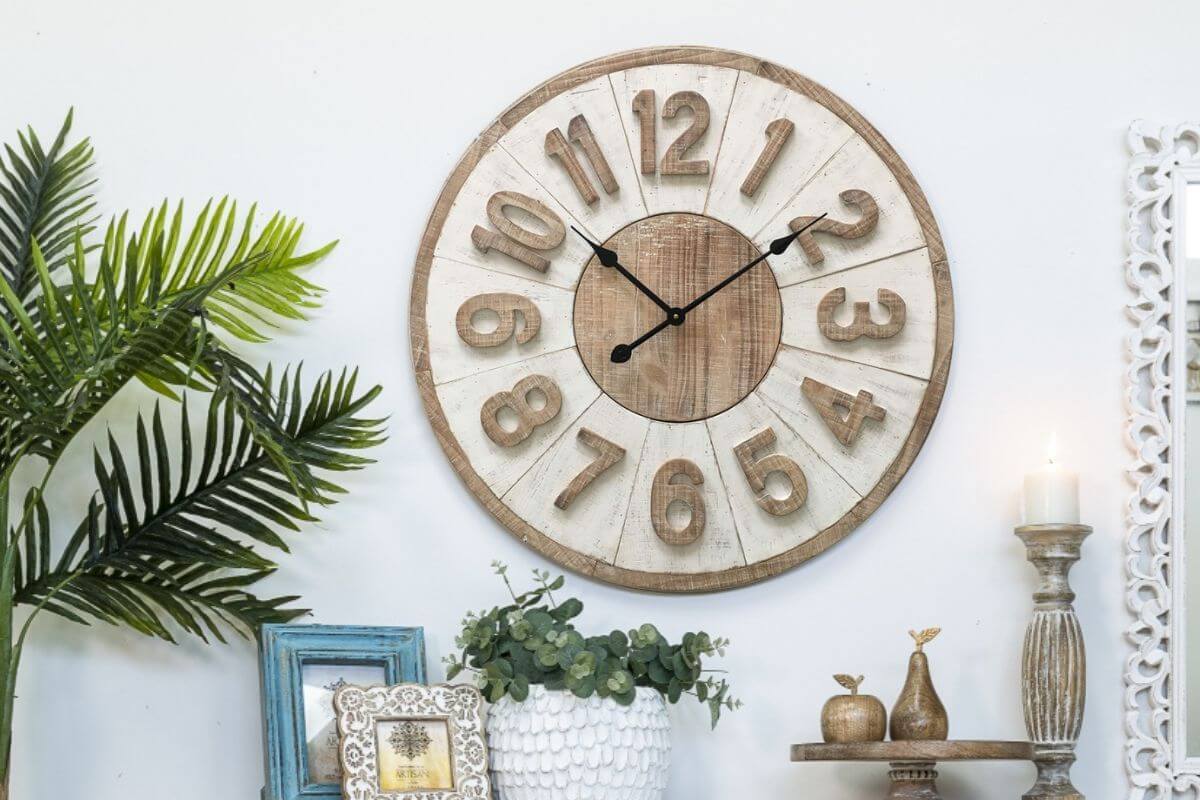 How to choose a large wall clock for your home - Beautiful Home Decor Products and Home Decorating Styling Tips and Ideas 